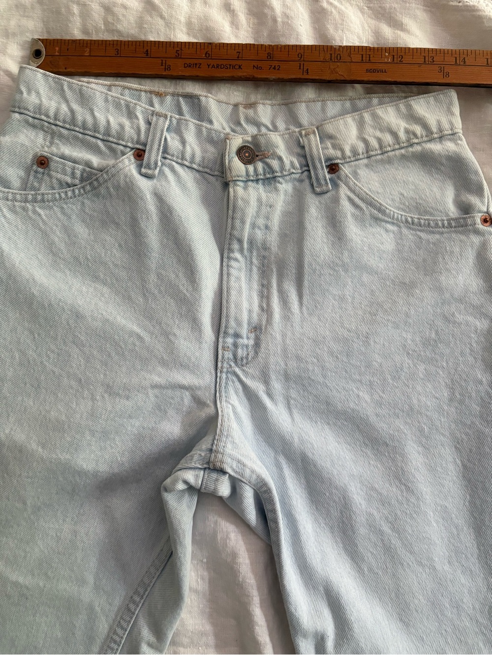 Vintage Levi’s 550 Light Blue Washed Denim Cutoff Shorts Bermuda 30 Made In USA - Picture 5 of 10